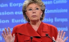  Comisarul european Viviane Reding prădată de hoţi în centrul Londrei