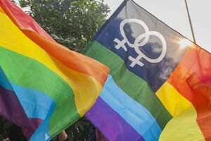  Rusia limitează adopţiile pentru ţările ce recunosc căsătoriile între persoane de acelaşi sex