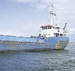  Cinci marinari români aflaţi la bordul unei nave rămase în pană în Franţa solicită repatrierea
