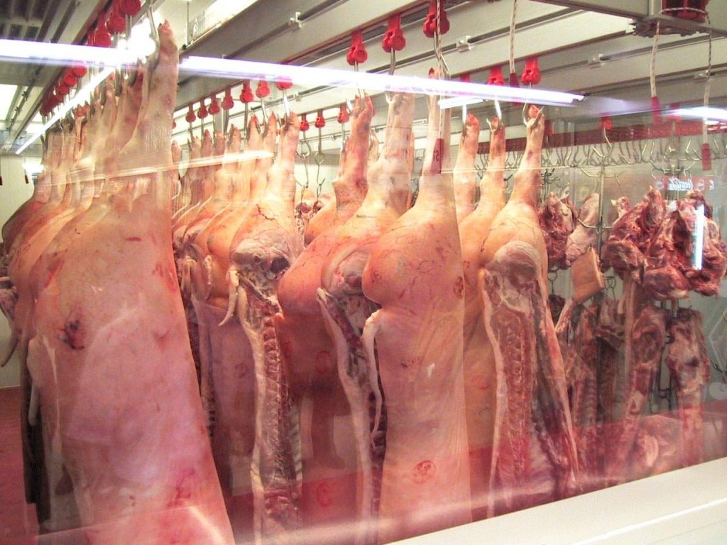  Două firme din Iaşi, în topul exportatorilor de carne