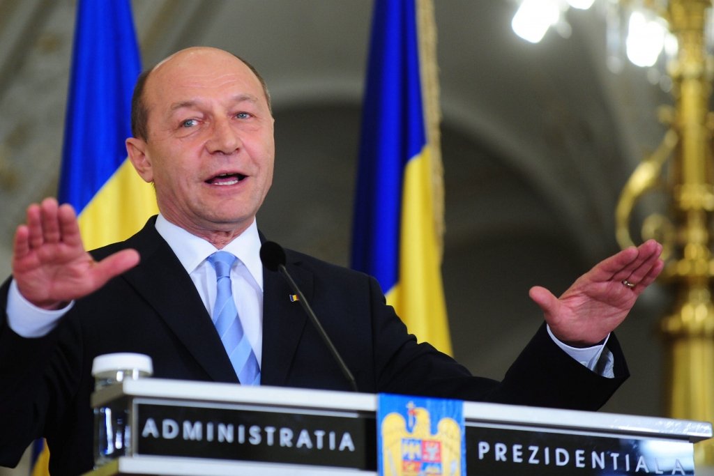  Basescu: Sunt atit de marunti cei doi lideri incat au simtit nevoia sa faca un joc