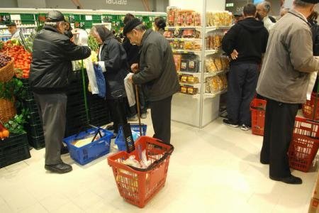 Preţurile produselor alimentare au înregistrat în februarie cea mai mare creştere din ultimele 18 luni
