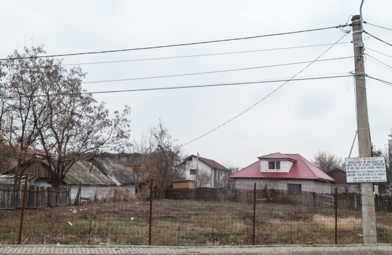  Ieşenii nemulţumiţi de ideea ridicării unui bloc pe strada Moldovei au câştigat o bătălie