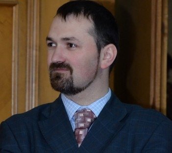  Viceprimarul Iaşului, liberalul Marius Dangă, susţine că demisia sa din funcţie e oricând posibilă