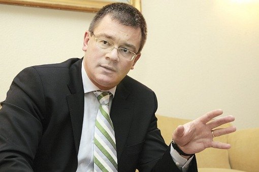  Mihai Răzvan Ungureanu şi-a anunţat la Iaşi candidatura la preşedinţie