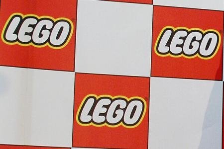  Lego lansează o colecție de figurine de ”femei savant”