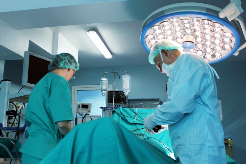  Operaţii rare realizate la Iaşi pentru pacienţii cu probleme la rinichi sau cu prolaps genital