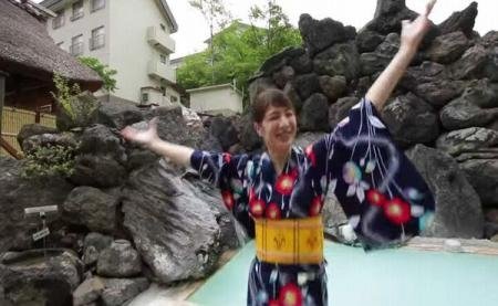  Videoclipul „Happy” în varianta Fukushima devine viral