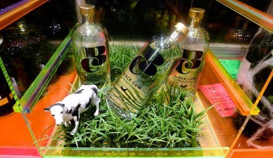  Black Cow: Vodka din lapte de vacă