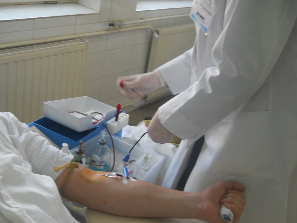  Angajaţii de la Antibiotice au donat ieri sânge în cadrul campaniei „Donează sânge, salvează o viaţă!”
