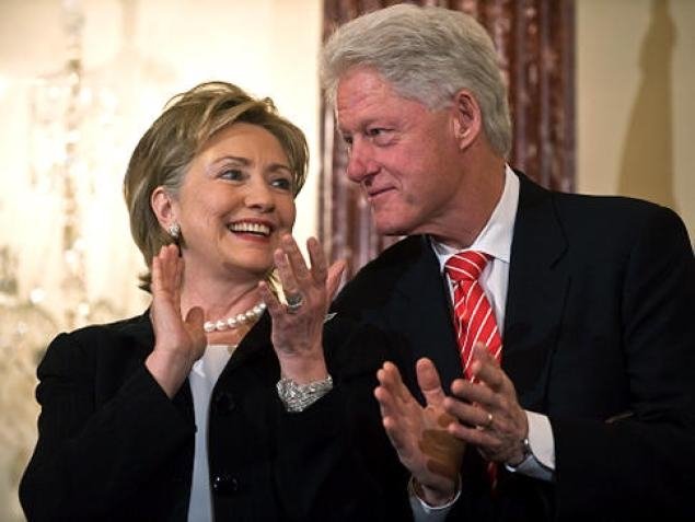  Amanta lui Bill Clinton, „Energizer”, era adusă frecvent în casa în care locuia Hillary