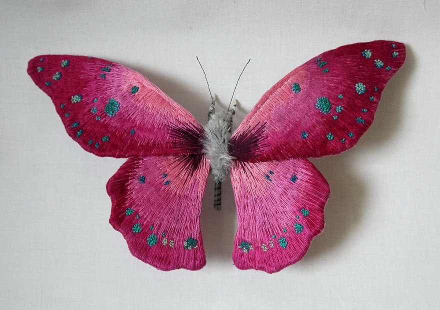  87244_69675_stiri_textile-sculptures-insects-moths-butterflies-yumi-okita-1