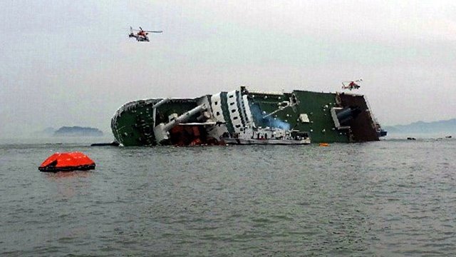  90147_47052_stiri_Ferry-capsizes-and-sinks-Foto-theguardian.com_