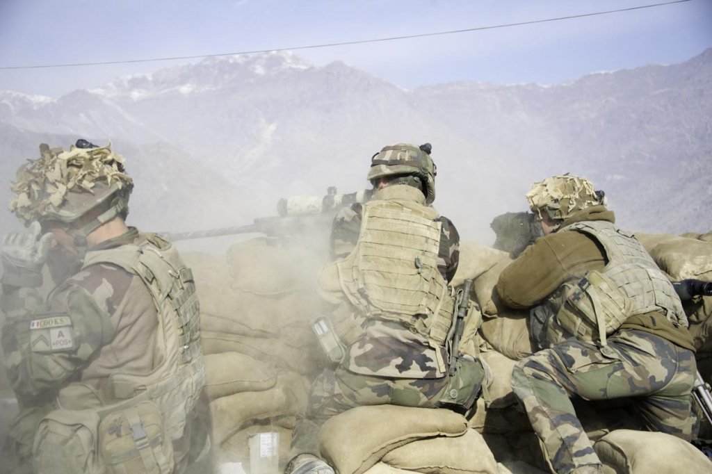  Cinci militari NATO, morţi într-un accident de elicopter în sudul Afganistanului