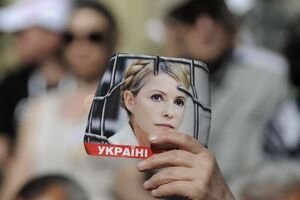  Mii de oameni au manifestat în Ucraina cerând eliberarea Iuliei Timoşenko