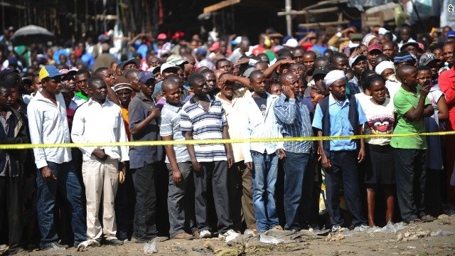  92688_49691_stiri_Nairobi-explosion03-Foto-cnn.com_