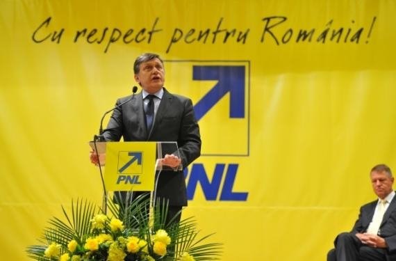  Antonescu şi-a prezentat demisia din fruntea partidului în cadrul BPN al PNL