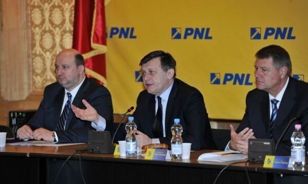  Liderii PNL discută despre demisia în bloc a conducerii partidului