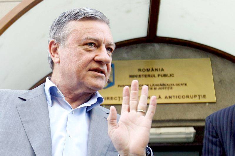 Naşul Mircea Sandu a răspuns declaraţiilor lui Răzvan Burleanu, actualul preşedinte al FRF