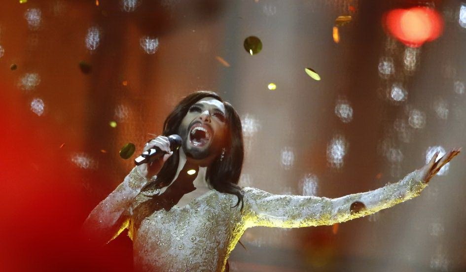  Intre timp in Rusia: Un lider al Partidului Comunist propune infiintarea unui Eurovision adresat exclusiv heterosexualilor