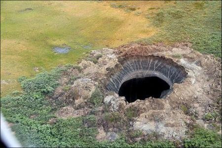  Două noi cratere misterioase au apărut în regiunea siberiană Yamal