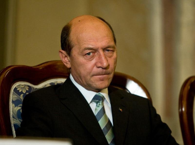  Băsescu, despre propunerile de miniştri: Va trebui să am o reacţie mâine; „în principiu” le resping