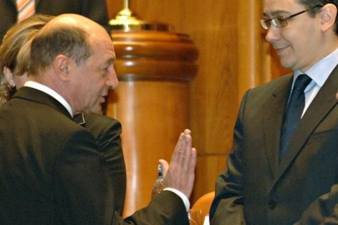  Băsescu: În relaţia directă cu mine, Ponta pare uneori excesiv de bine educat, spre slugarnic