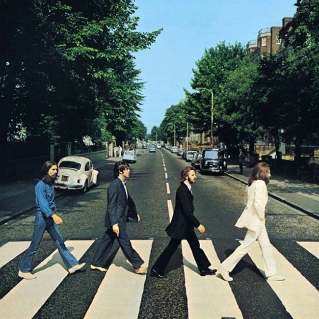  45 de ani de la legendara fotografie de pe Abbey Road a formației The Beatles