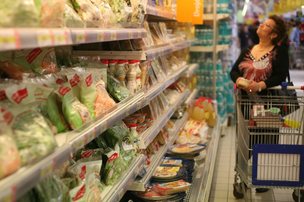  Preţurile au scăzut uşor în iulie, alimentele s-au ieftinit, dar au crescut tarifele serviciilor