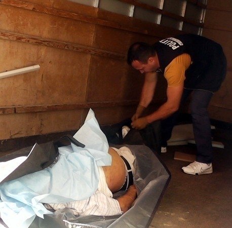 Secerat de moarte în timp ce alegea mobilă într-un magazin din Paşcani