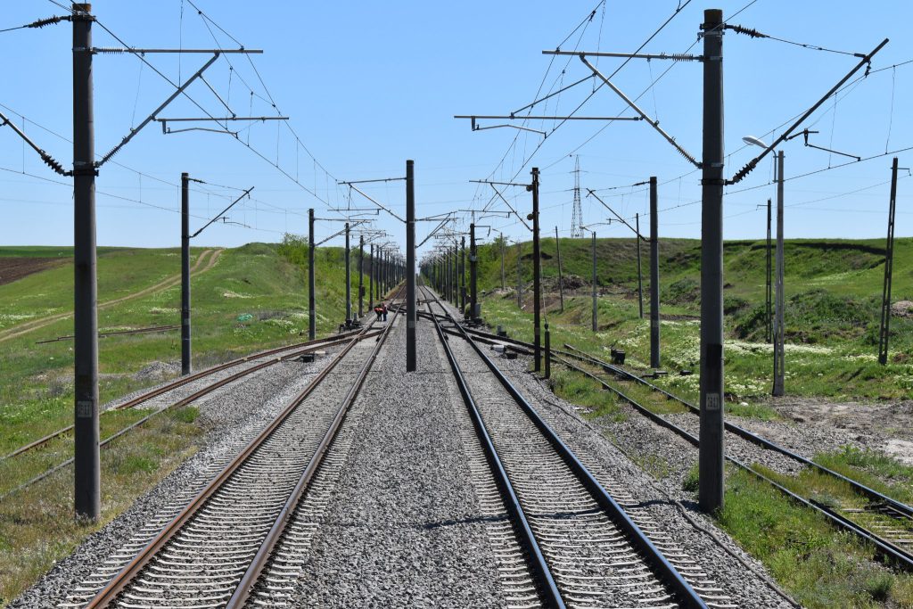 Pregătiri pentru electrificarea căii ferate spre Tecuci