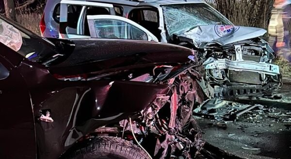  Tragedie provocată de un șofer drogat în seara de Crăciun cu o mașină care transporta pacienți pentru dializă. Unul dintre aceștia, primar în Grădinari, a murit