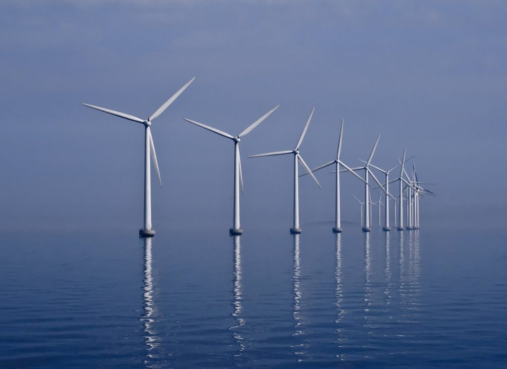  Vântul puternic a dus preţurile la electricitate în teritoriul negativ în unele ţări europene