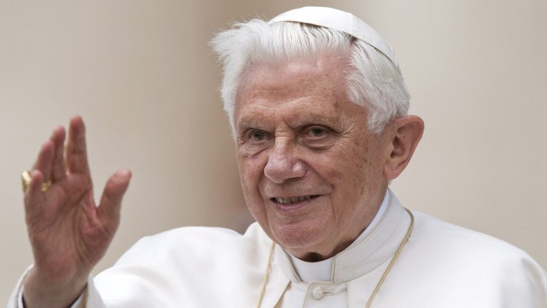  Benedict al XVI-lea nu ar fi autorizat binecuvântările pentru cuplurile de acelaşi sex