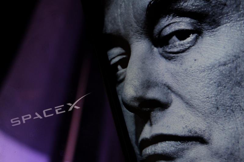  Compania SpaceX, acuzată că a concediat ilegal angajații care îl criticau pe Elon Musk