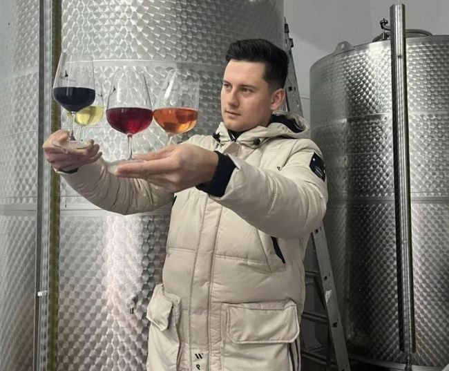 Un masterand la USV Iaşi a înfiinţat o cramă de vinuri la Botoşani