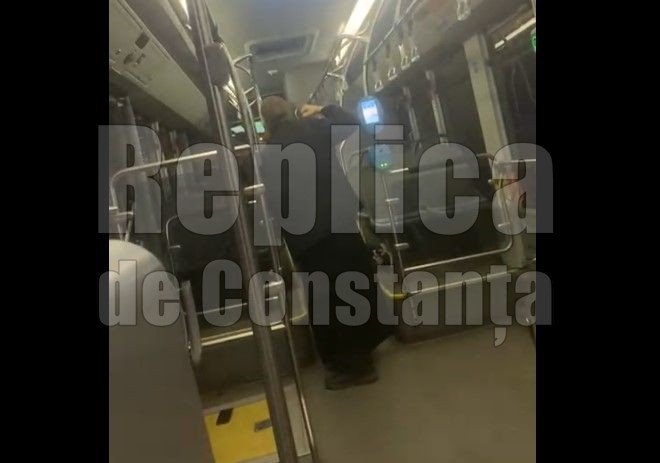  Călător snopit în bataie de un călugăr într-un autobuz de Constanța