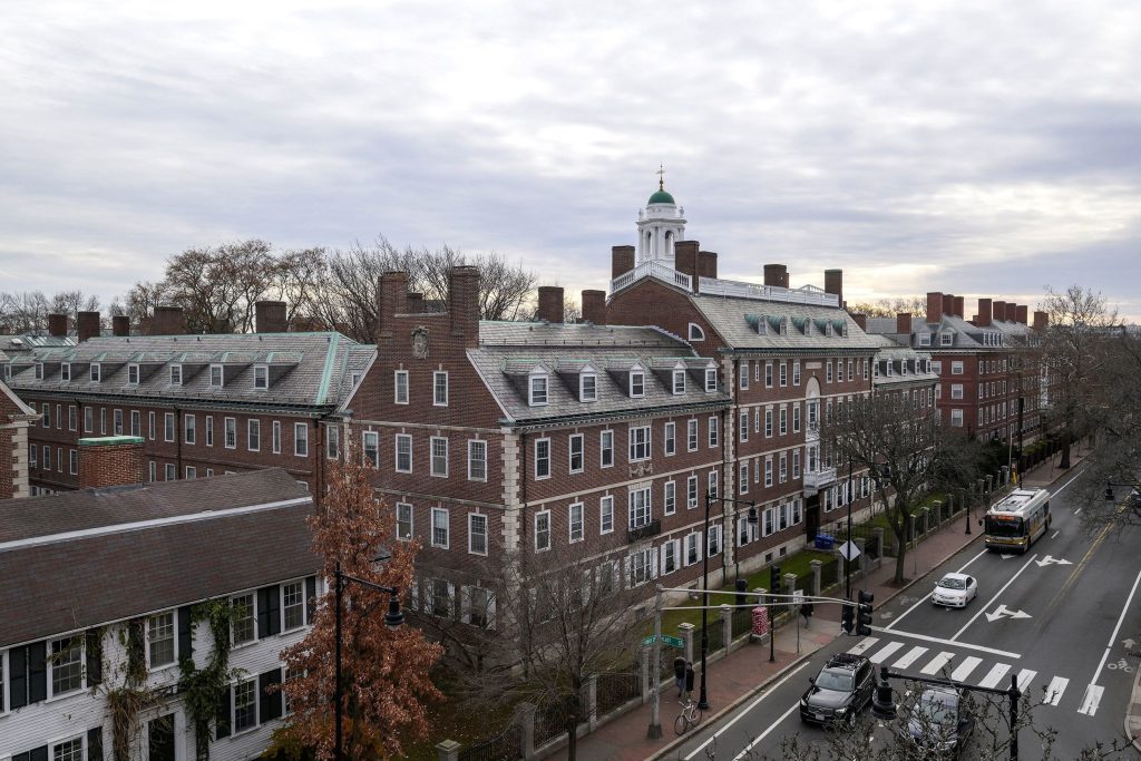  Universitatea Harvard a fost dată în judecată de studenţi evrei care o acuză pentru antisemitismul din campus