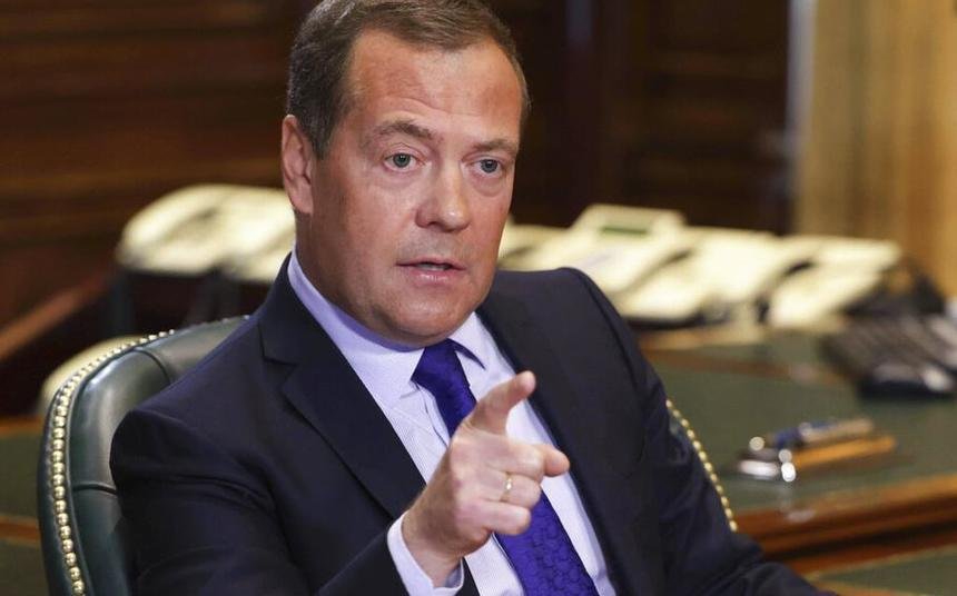  Medvedev: Ucrainenii vor recunoaşte că sunt ruşi sau vor muri