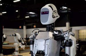BMW se asociază cu producătorul de roboţi umanoizi Figure pentru a concura robotul Tesla