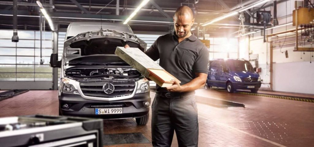  Mercedes-Benz este gata să vândă reţeaua proprie de dealeri şi service-uri din Germania