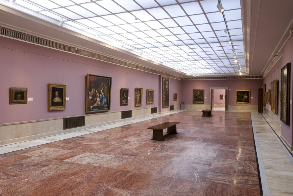  Un istoric de artă acuză că în trei expoziţii de la Muzeul Naţional de Artă au fost expuse falsuri „la limita ridicolului”