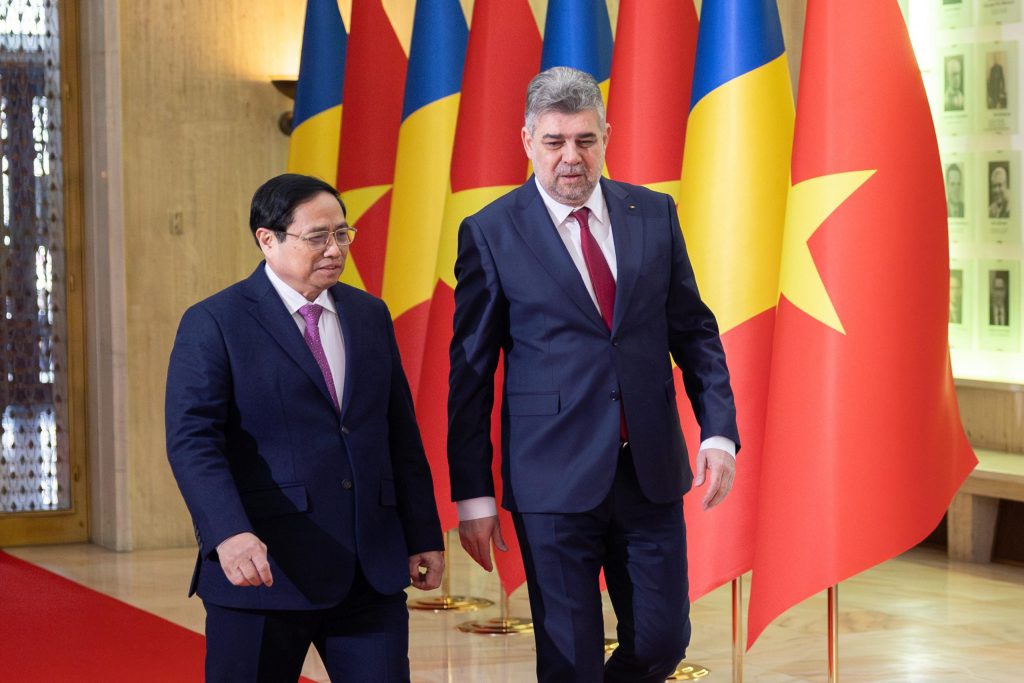  Premierul Ciolacu a promovat o companie din Iaşi la discuţiile cu omologul din Vietnam