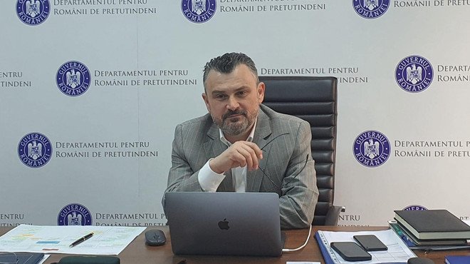  Minunatele excursii ale șefului Românilor de Pretutindeni pe banii statului