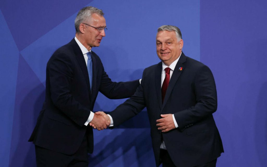  Orban îşi reafirmă, într-o convorbire la telefon cu Stoltenberg, susţinerea faţă de aderarea Suediei la NATO