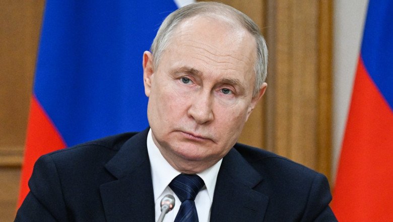  Putin spune că Ucraina a doborât avionul rus cu prizonieri de război la bord, dar nu îi este clar dacă în mod deliberat sau din eroare