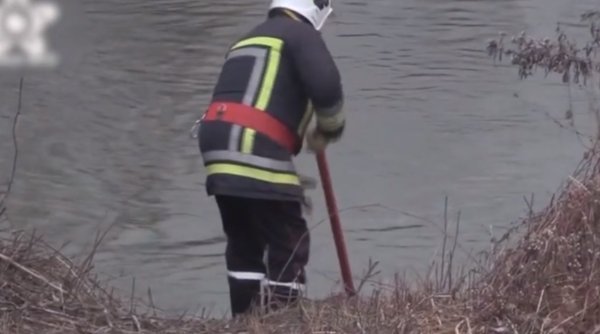  Un medic din Cluj este căutat de două zile în râul Someș.A plecat la pescuit cu un prieten și nu s-a mai întors acasă