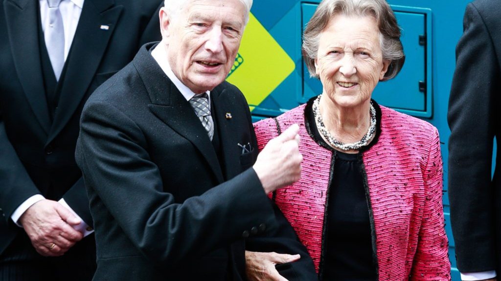  Nedespărţiţi nici de moarte: Fostul premier al Olandei a murit mână în mână cu soţia sa