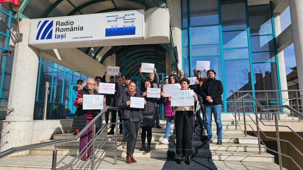  Un nou protest al angajaţilor de la Radio România Iaşi