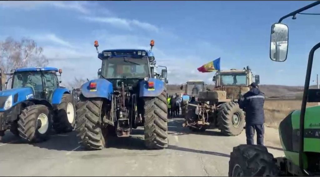  Vama Leuşeni – Albiţa este blocată de un protest al fermierilor moldoveni